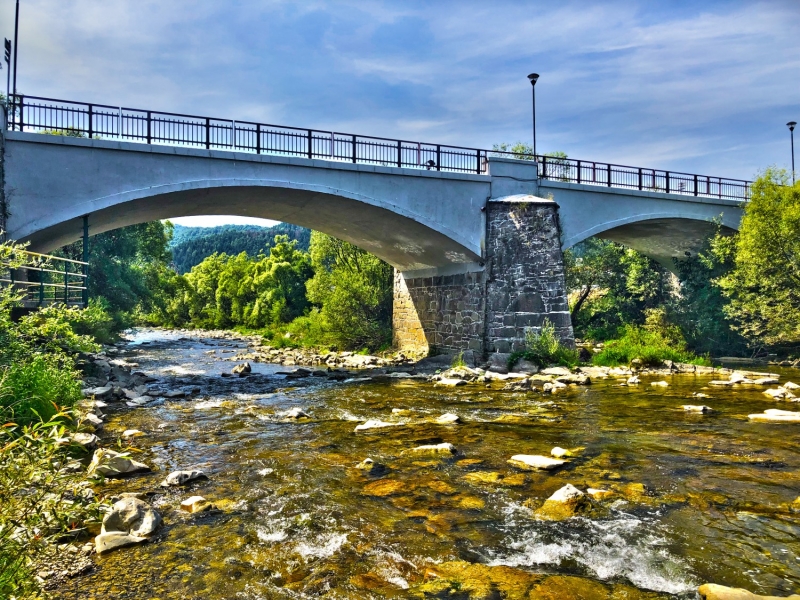 Železobetonový most cez rieku Bystrica